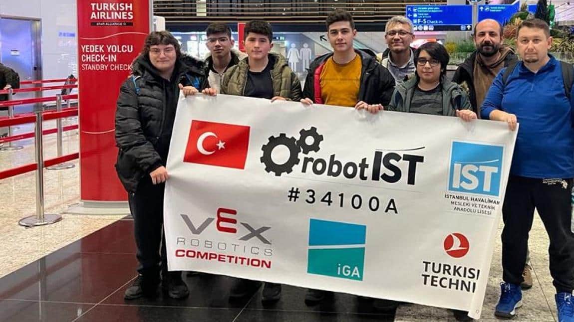 Okulumuz robot takımı RobotIST Azerbaycan'da