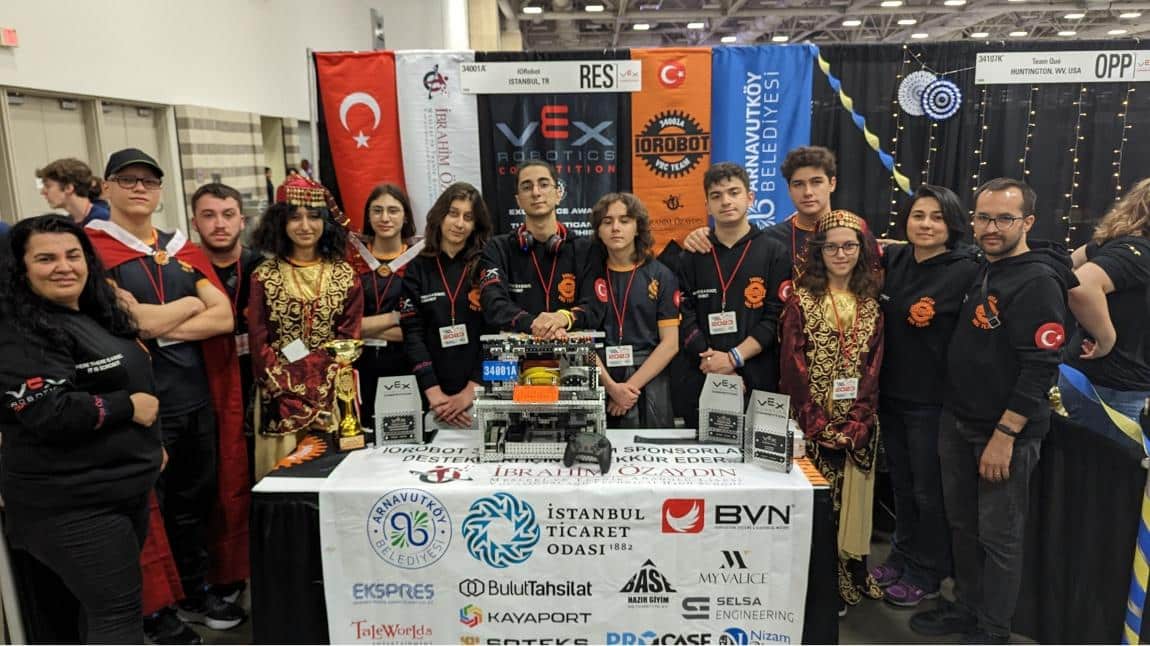 VEX Robot takımımızdan iki öğrencimz VEX Robotics Competition Dünya Şampiyonasına katıldı.
