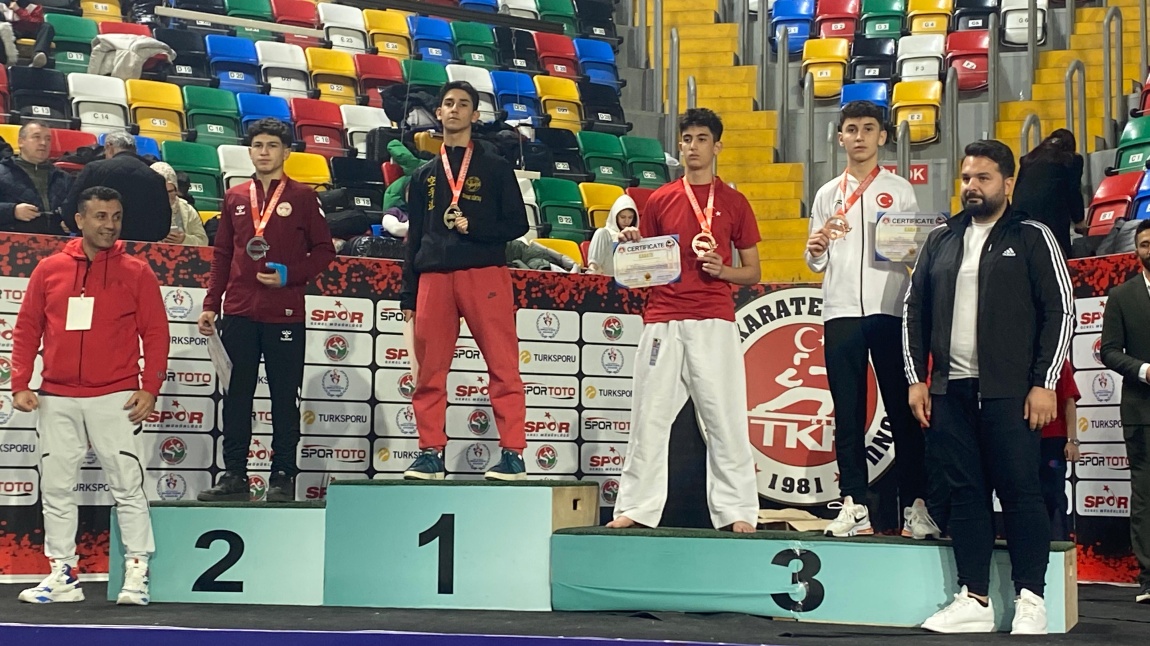 34. Uluslararası Boğaziçi Karate Turnuvası’nda Öğrencimiz Bronz Madalya Kazandı